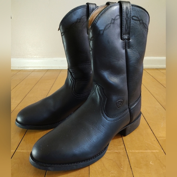 Ariat Other - Ariat Men's Black Heritage Roper Western Boots